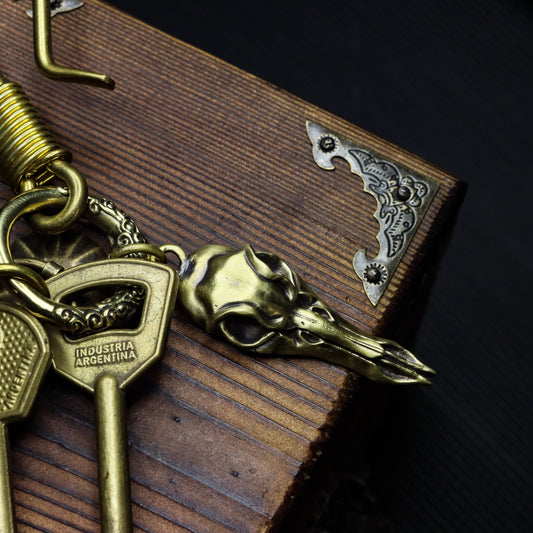 Bird skull keychain, animal skull brass jewelry, Handmadedaily small accessories-Craftsmen made