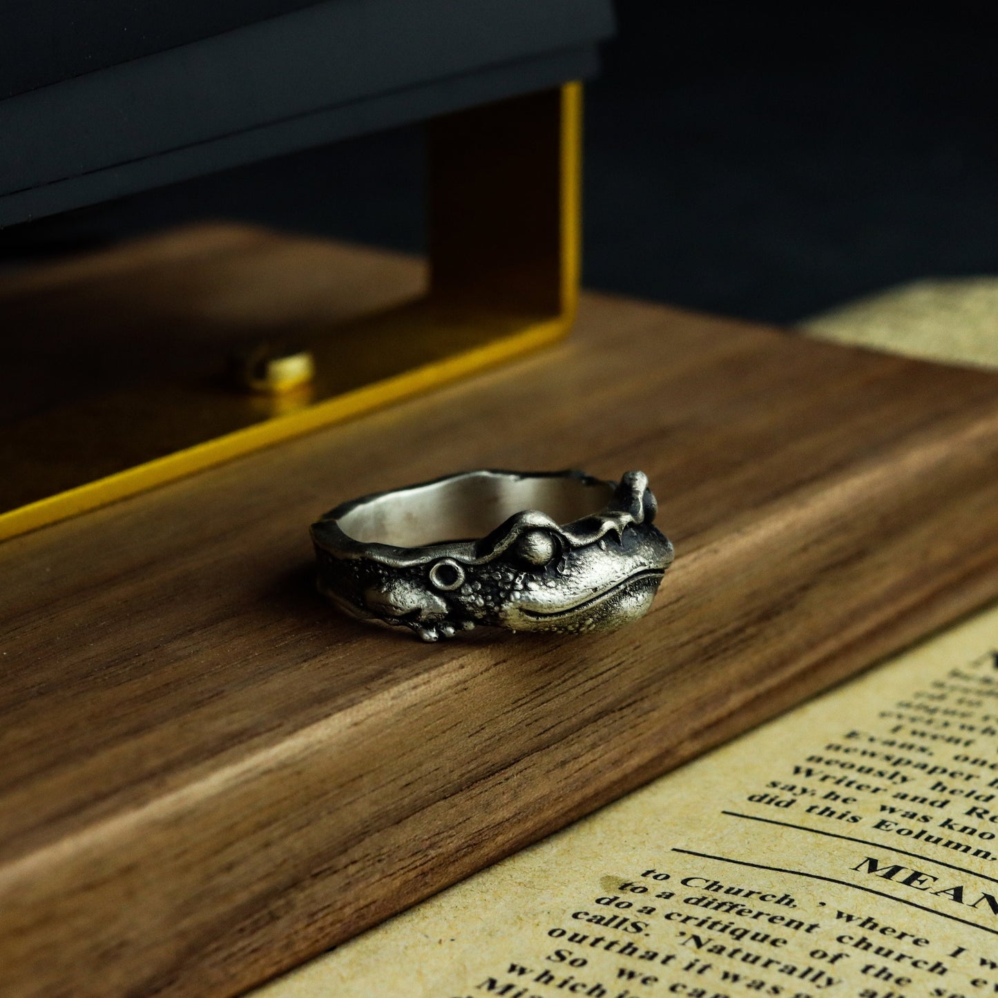 Frog Ring Frog Prince 925 Silver Ring,Silver Frog Ring,Animal Spirit Ring,Streetwear Ring,frog figurine, Creative Ring-Craftsman made - SATANHORN