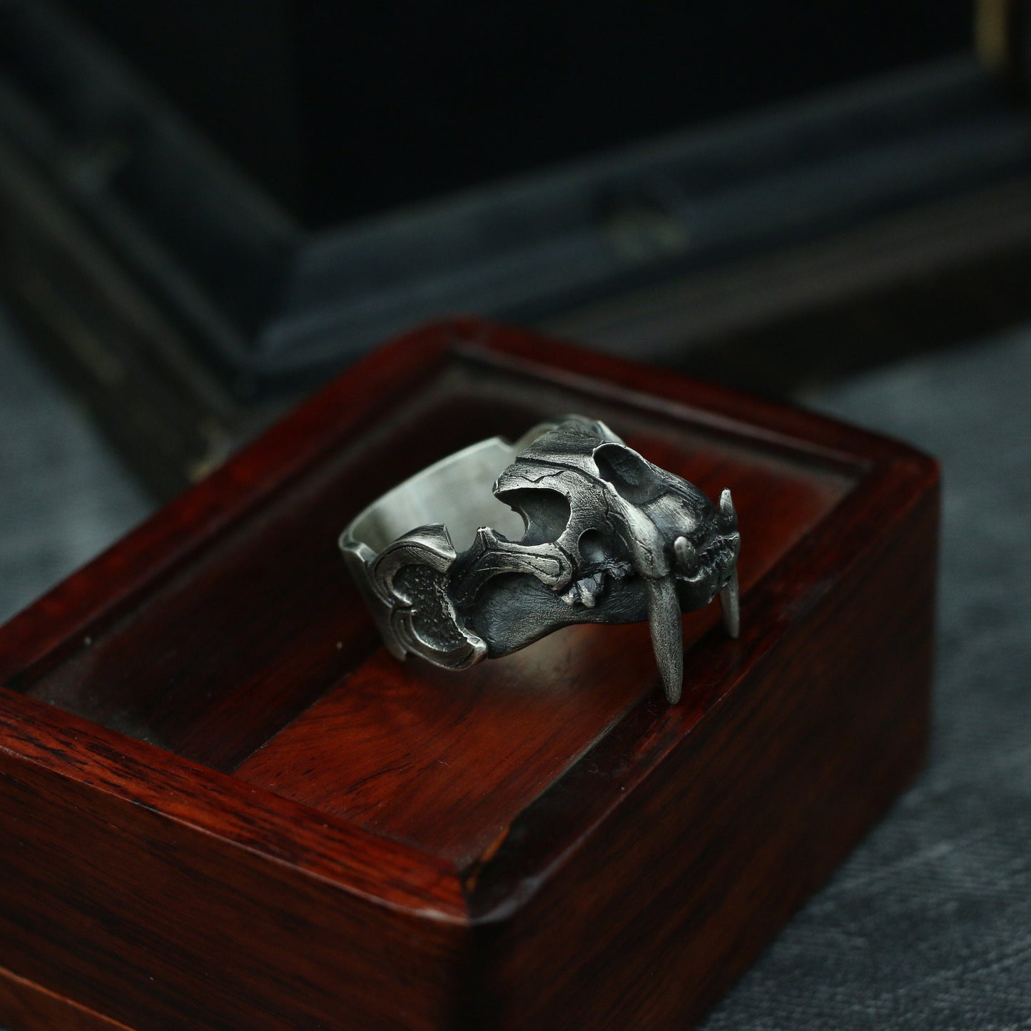 Saber tooth tiger skull 925 silver ring, tooth weapon sterling silver ring, animal skull ring-craftsman made - SATANHORN