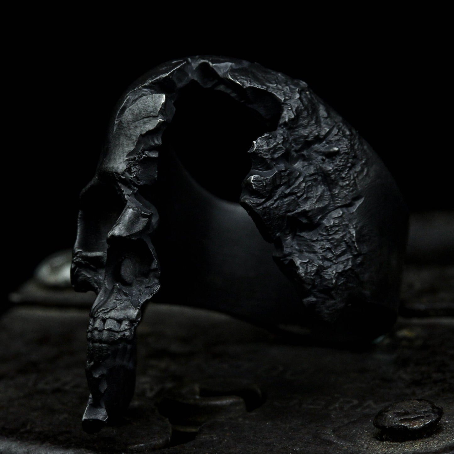 Skull ring Vintage Broken Damaged Half Face Skull ring, ring Fashion Biker Rock Punk Jewelry Antique Silver Jewelry for Men Women