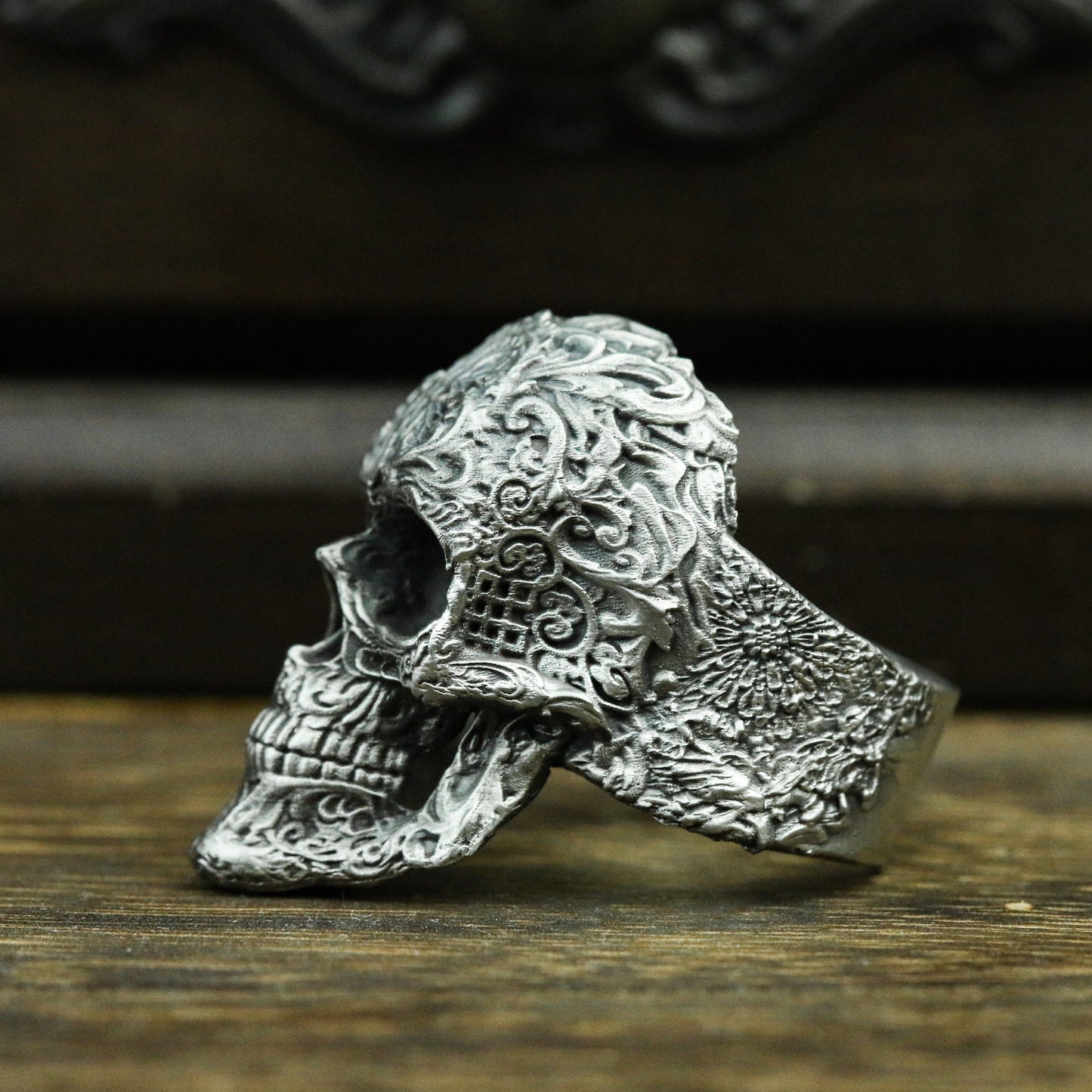 Textured carved skull 925 silver ring, pattern skull ring, unique skull, handmade personalized ring - Craftsman made - SATANHORN