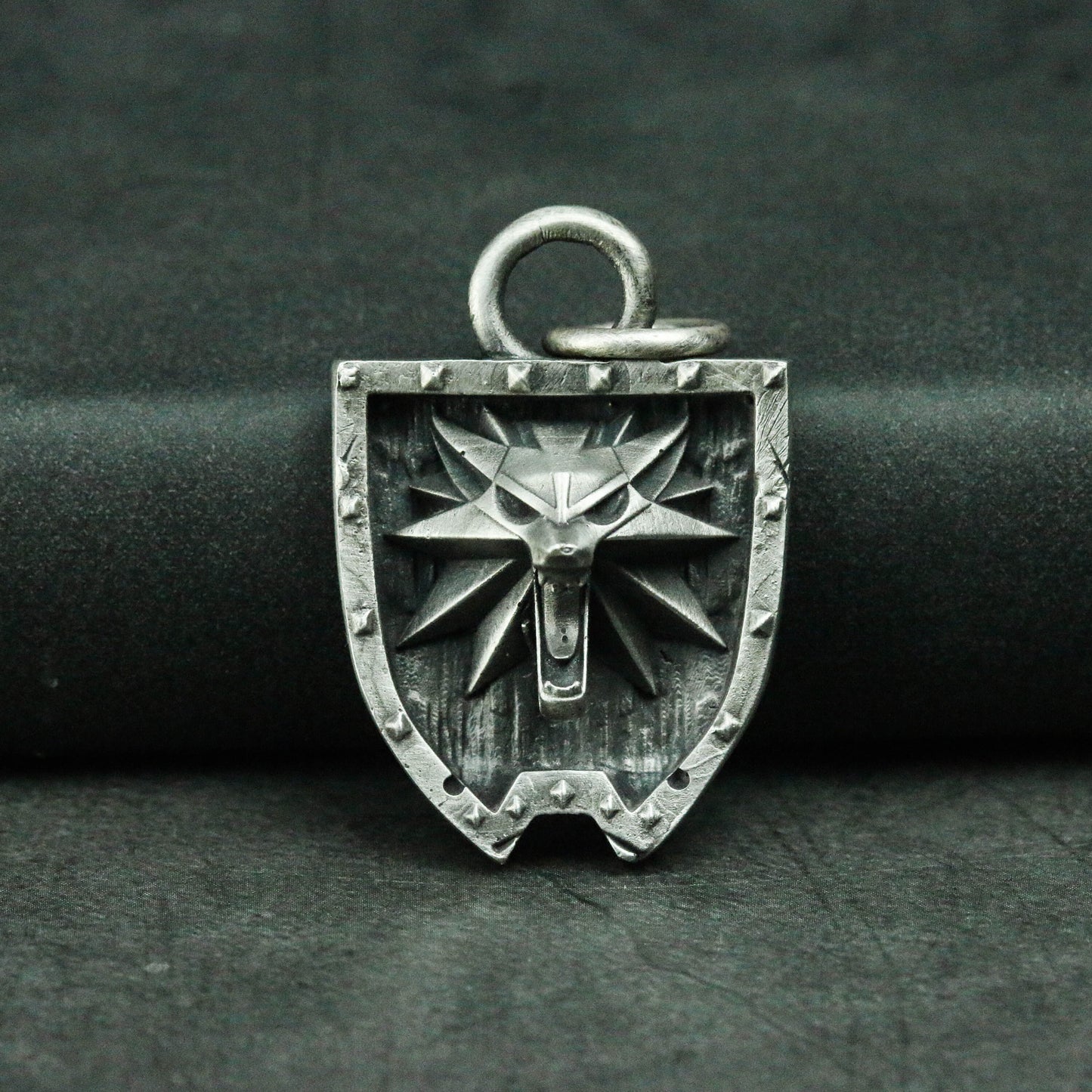 Wolf Head Shield 925 Silver Necklace Pendant, Silver Accessories, Silver Wolf Personality Necklace Pendant-craftsman made