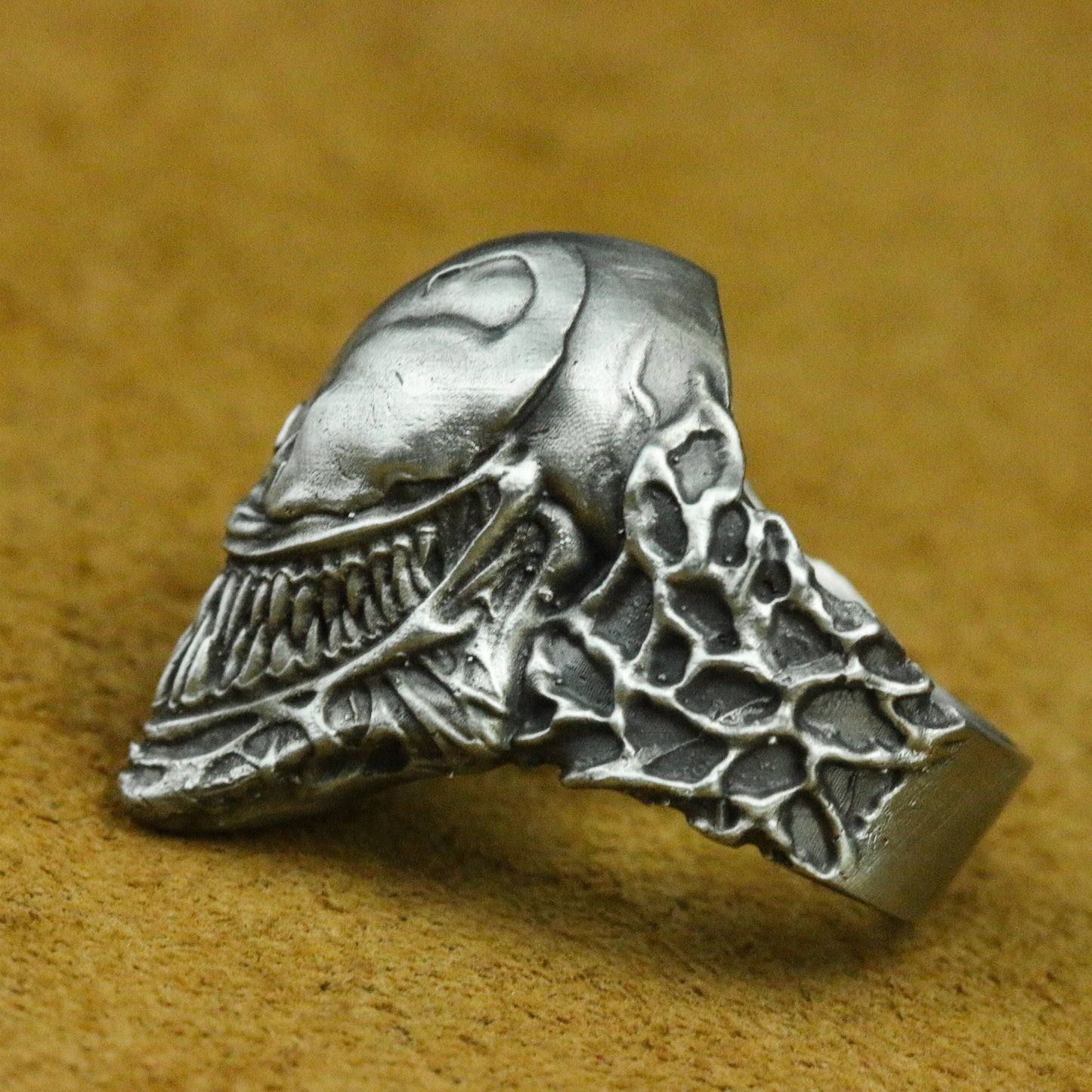 Symbiosis Skull Ring - Handcrafted 925 Silver Statement Jewelry for Men - SATANHORN