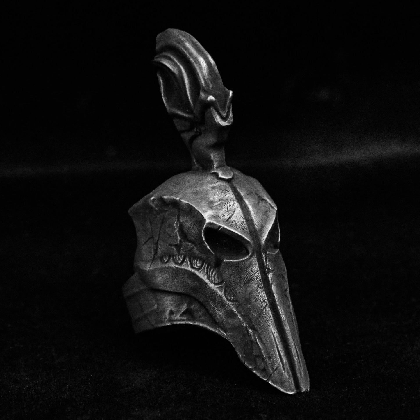 Spartan Ring Helmet Domination Warrior Mask Man Ring Ring Personality Feather Crown Roman Numeral Ring Overlord