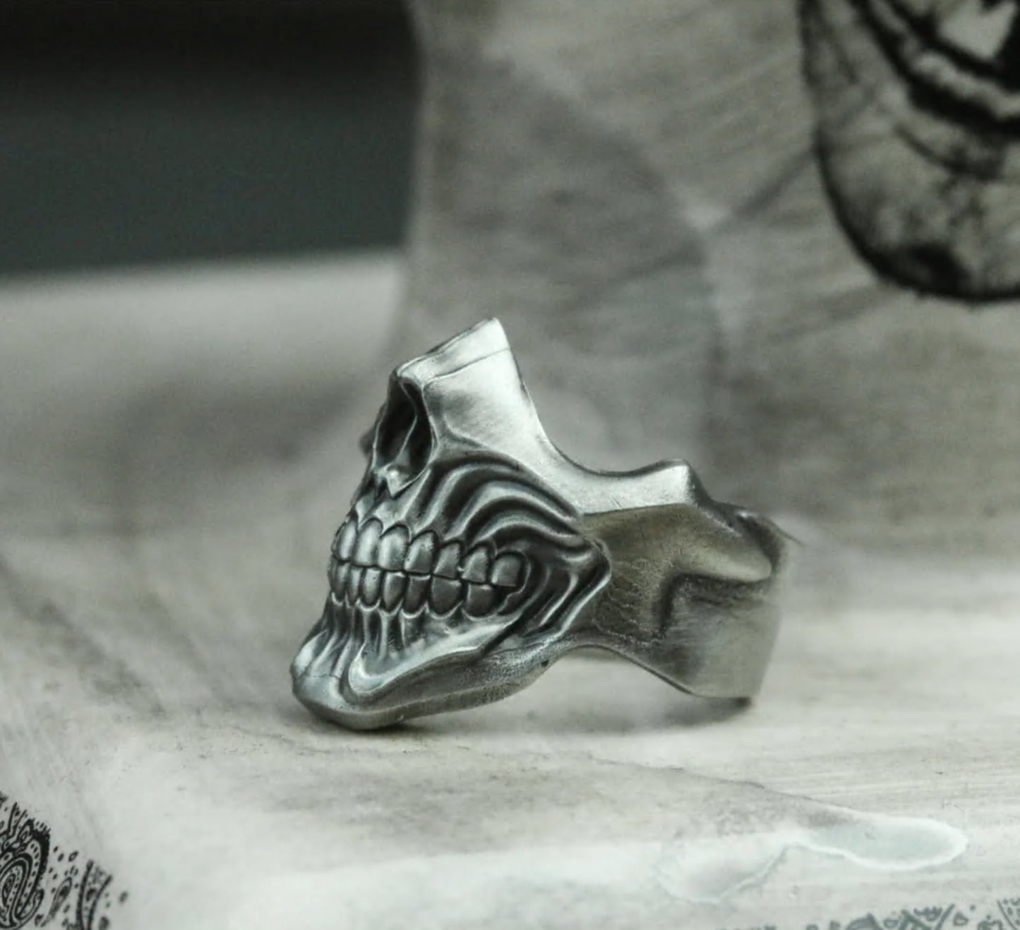 Horror Mask 925 Silver Ring, Gothic Smiley Silver Ring, Disgusting Mask on Finger - SATANHORN