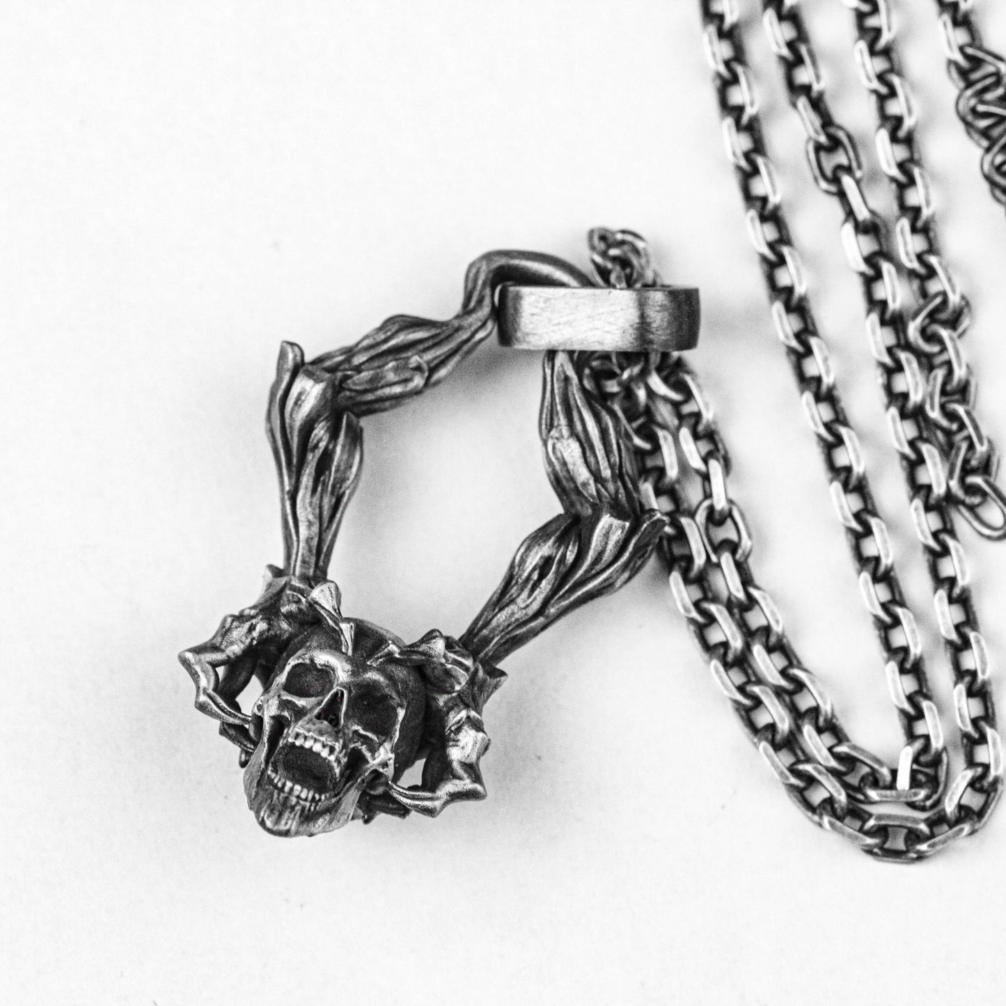Tear Skull Silver Pendant-Dark Wood Spirit Necklace-Devil Claw Ghost Hand Steel Hand Skull Amulet 925 Necklace