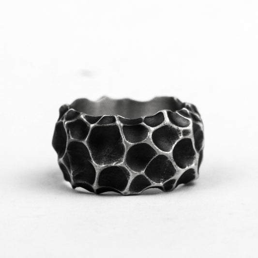 Hammer ring crater ring volcanic stone ring couple brass craftsman making jewelry