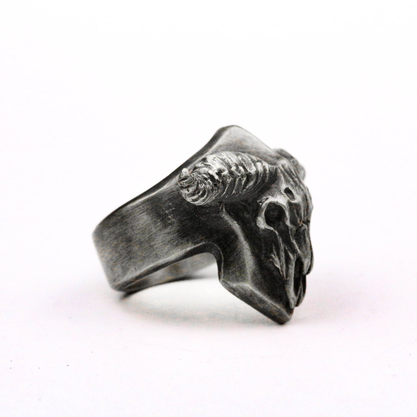 925 silver Satan ring, ram skull ring, sheep skull ring, antelope skull ring, horned skull ring, shield skull ring, brass handmade jewelry