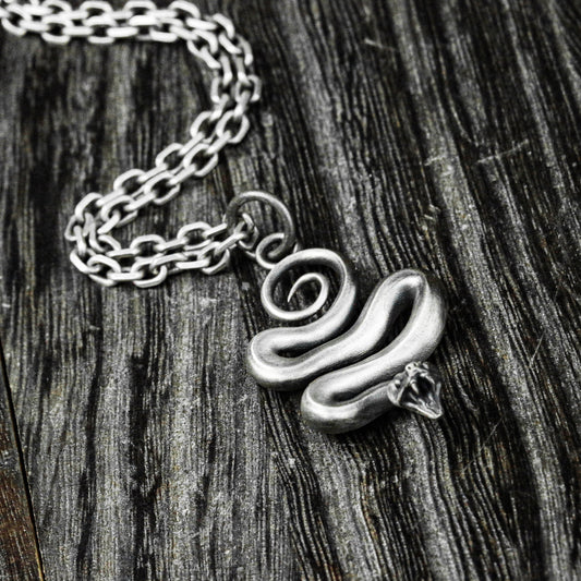 Silver Snake Necklace, Beautiful Snake Pendant, Vintage Handmade, Chain Necklace, Snake Necklace, Wildlife Pendant, Men's Accessories.