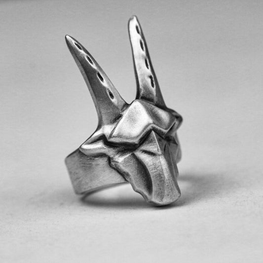 Geometric Goat Head Ring - Ram Horn Skull Jewelry - Plain Silver Sheep Ring - Handmade Abstract Angled Sheep Head Gift - Retro Sheep Jewelry.