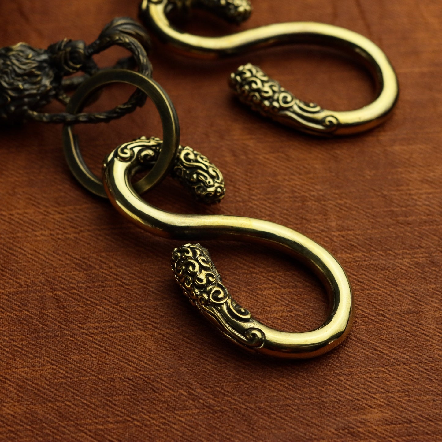 Golden Hoop S-shaped keychain,Handmade Brass hook buckle-Craftsmen made