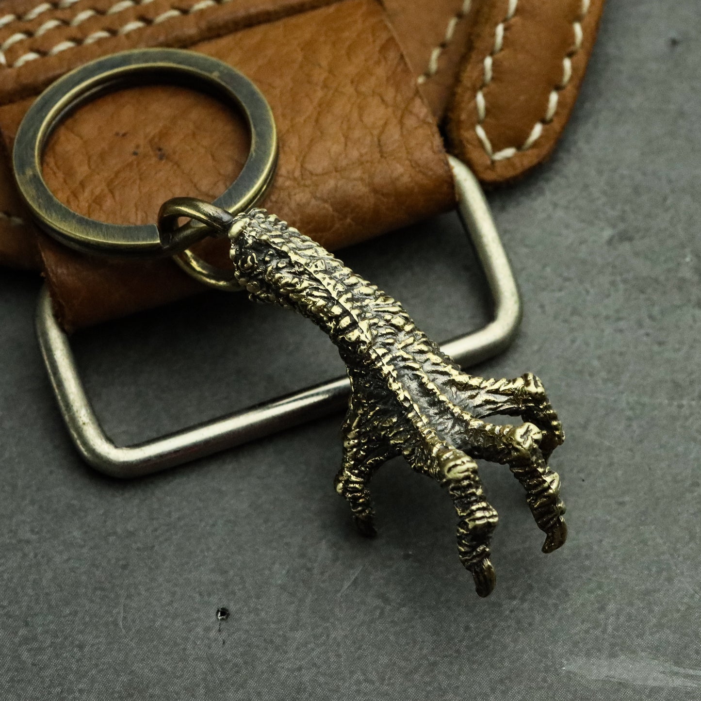 Eagle claw keychain, dragon claw brass jewelry, Handmade daily small accessories-Craftsmen made