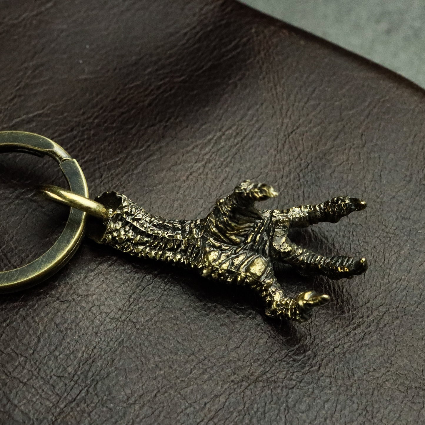 Eagle claw keychain, dragon claw brass jewelry, Handmade daily small accessories-Craftsmen made