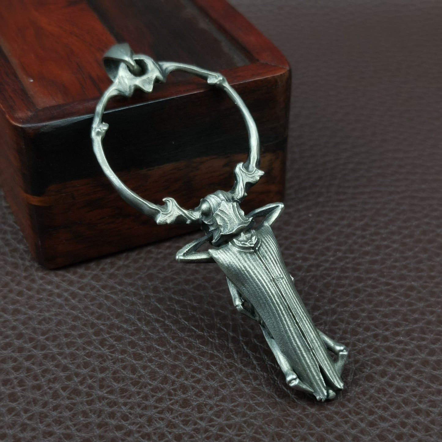 Longhorn pendant