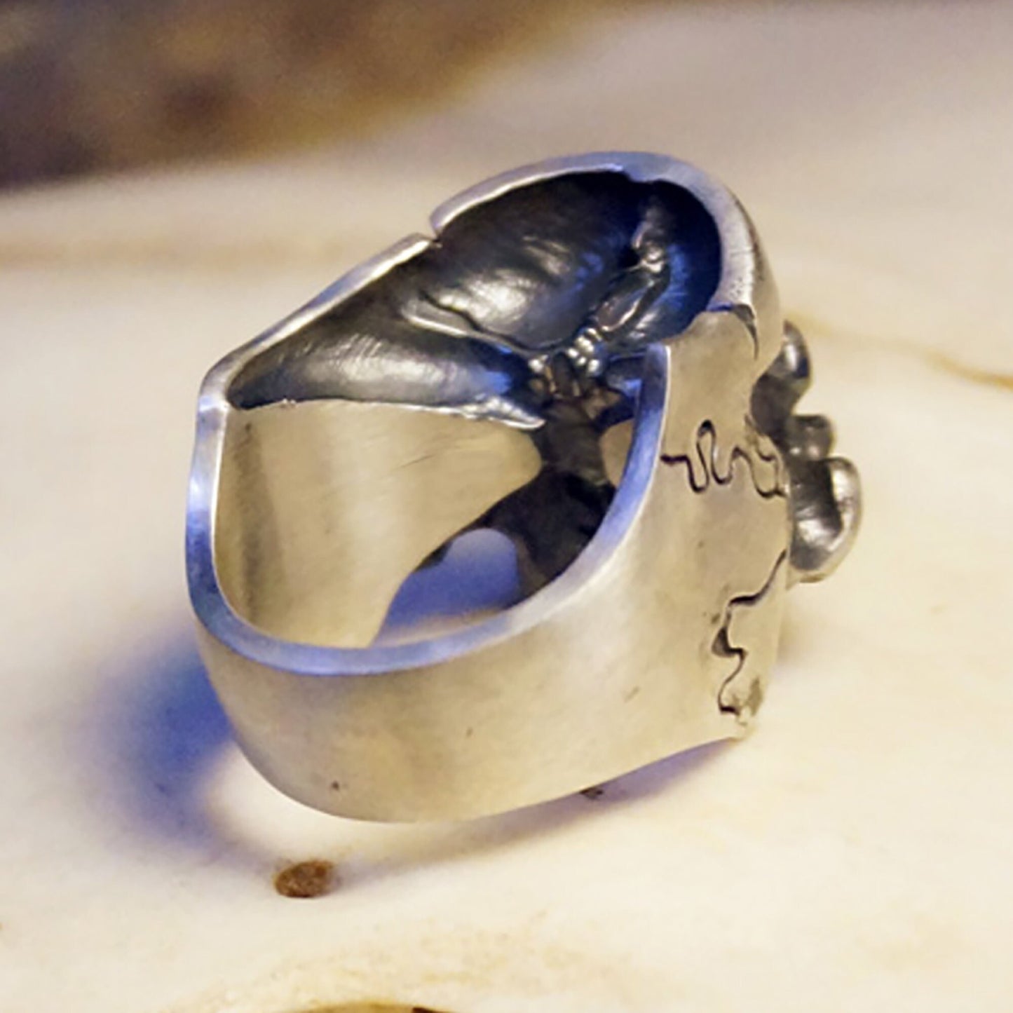 Skull ring, skull unisex, skull jewelry, gothic jewelry, gifts for him-handmade