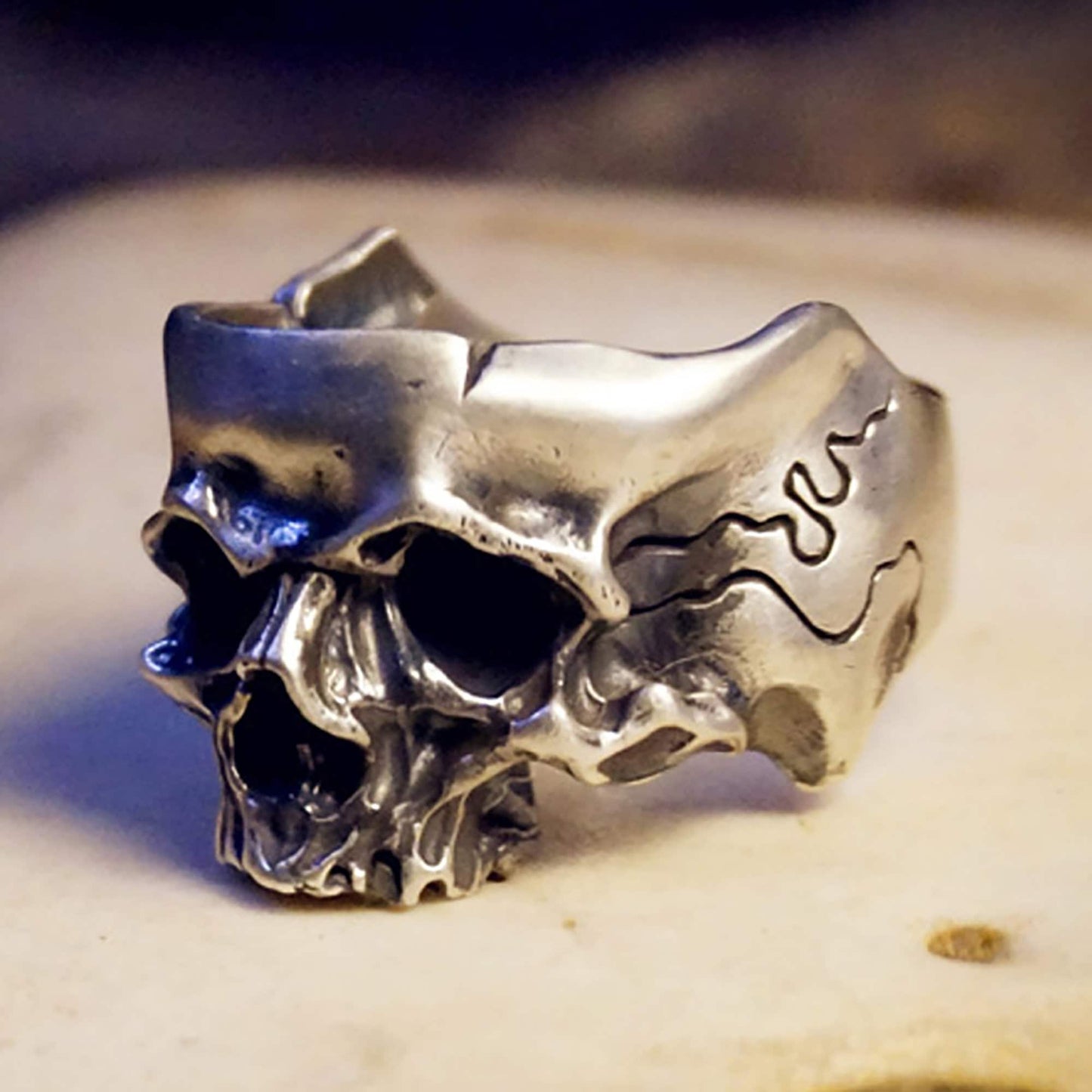 Skull ring, skull unisex, skull jewelry, gothic jewelry, gifts for him-handmade