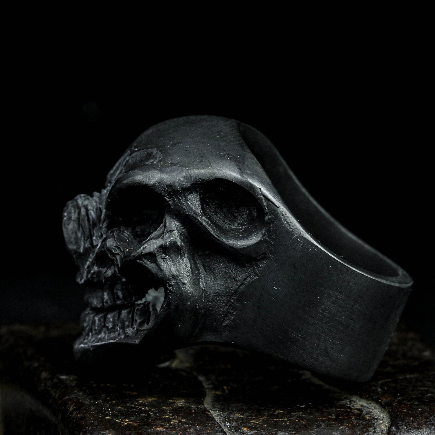 Skull ring, Skull and wreath. Punk rock. Man's ring. A gift for him. A gift for her. Gothic. Men's Ring