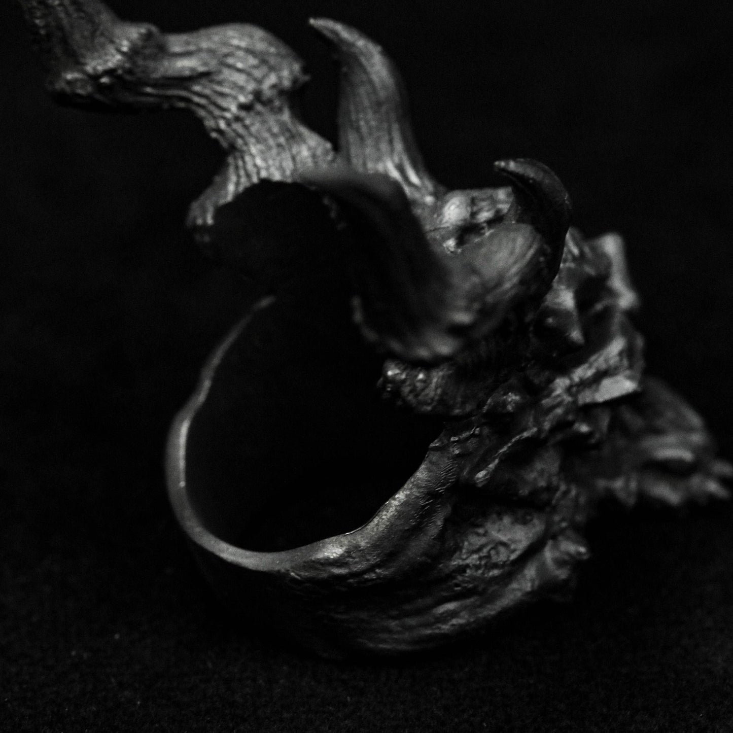 Horned Skull Ring, 925 silver skull ring, gothic style hand made sterling silver ring.