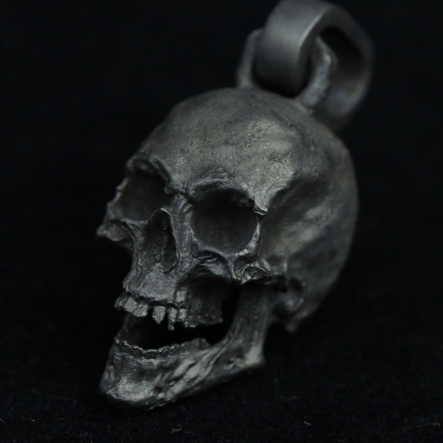 Skull pendant, Silver Heavy skull Pendant Designed, Goth Skull, 925Sterling Silver Skull Pendant, Vintage Craft pendant, Vintage Craft.