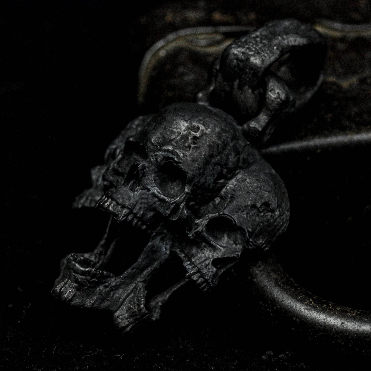 925 silver skull pendant, gothic pendant, vintage pendant, roaring skull on three sides, skull pendant