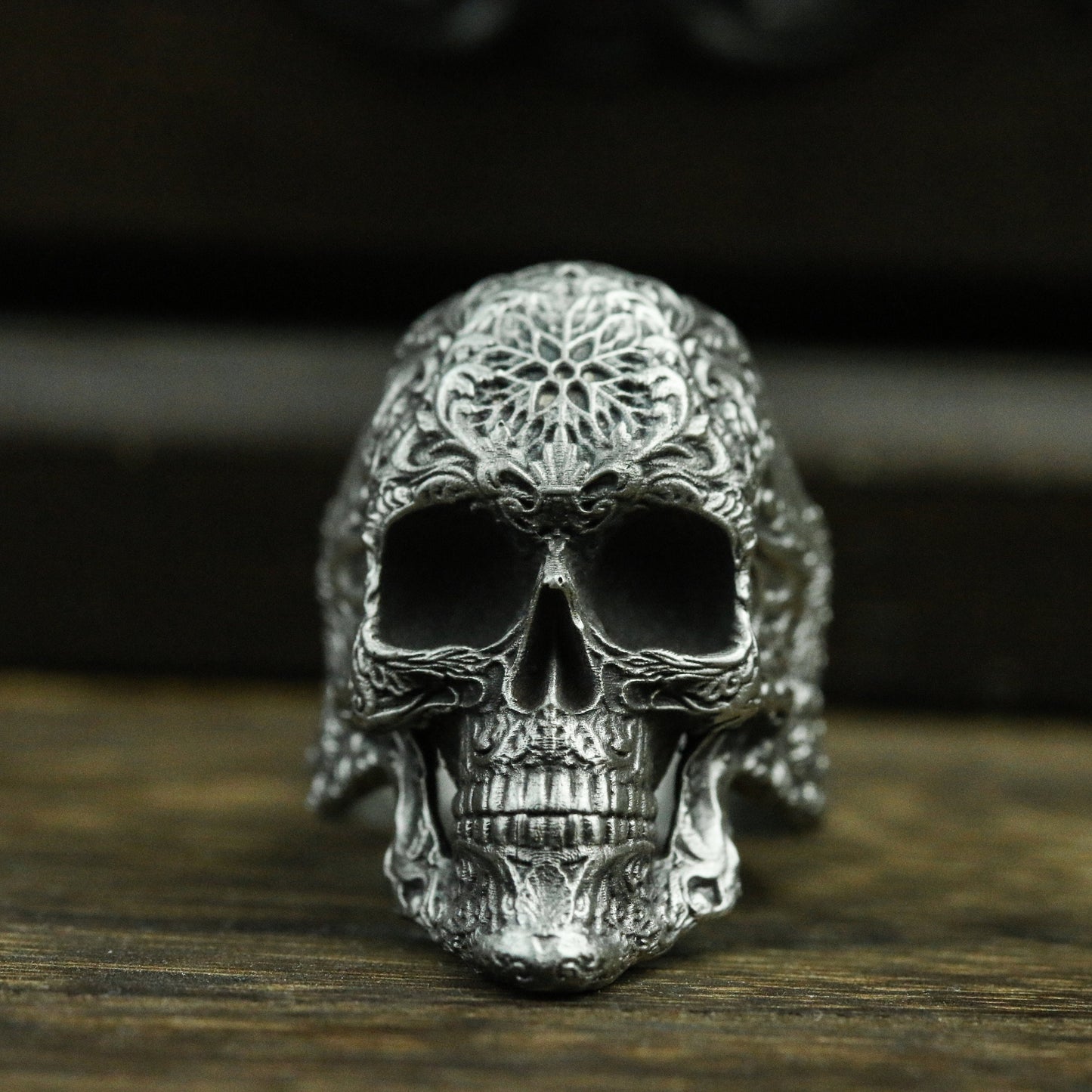 Textured carved skull 925 silver ring, pattern skull ring, unique skull, handmade personalized ring - Craftsman made