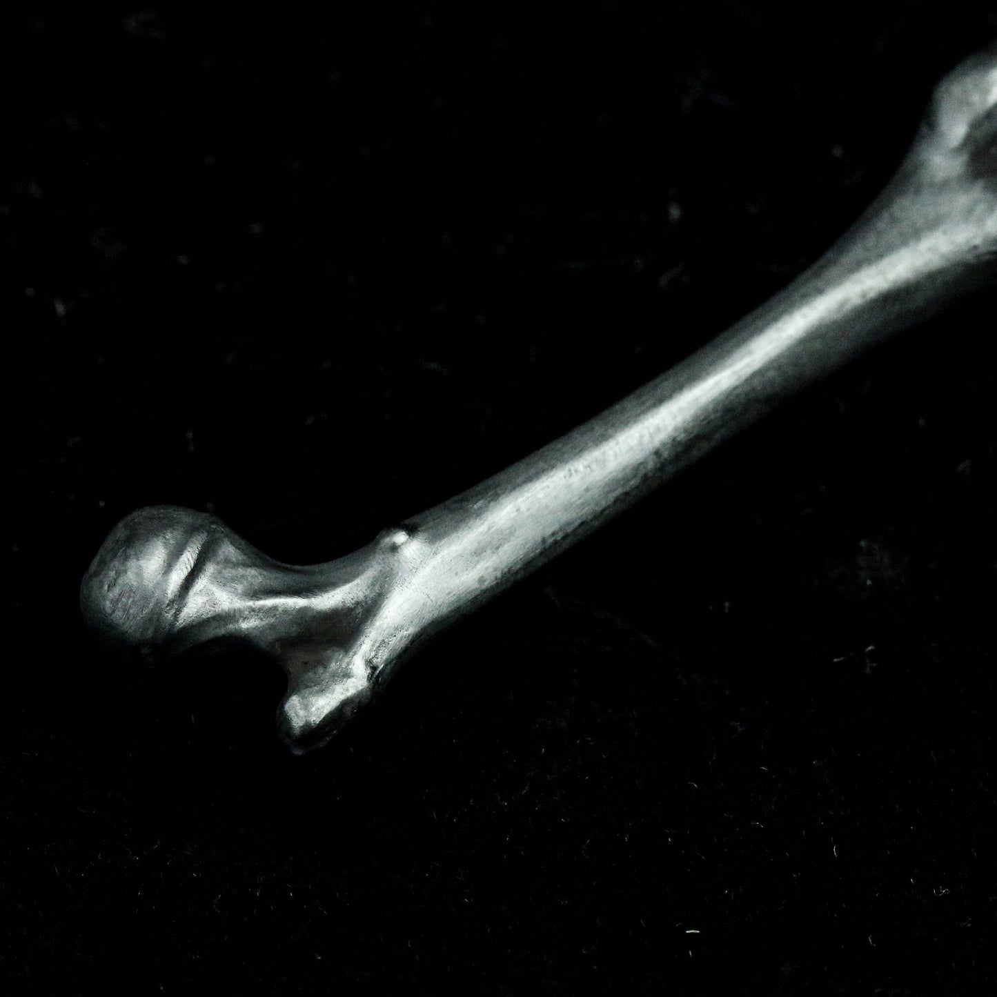 Leg bone pendant animal bone skull section ham sausage unique plain high-end unique 925 sterling silver brass pendant ornament