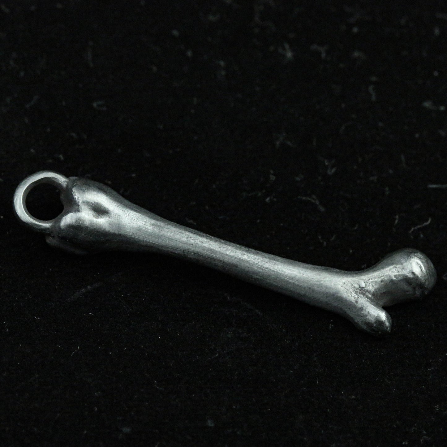 Leg bone pendant animal bone skull section ham sausage unique plain high-end unique 925 sterling silver brass pendant ornament