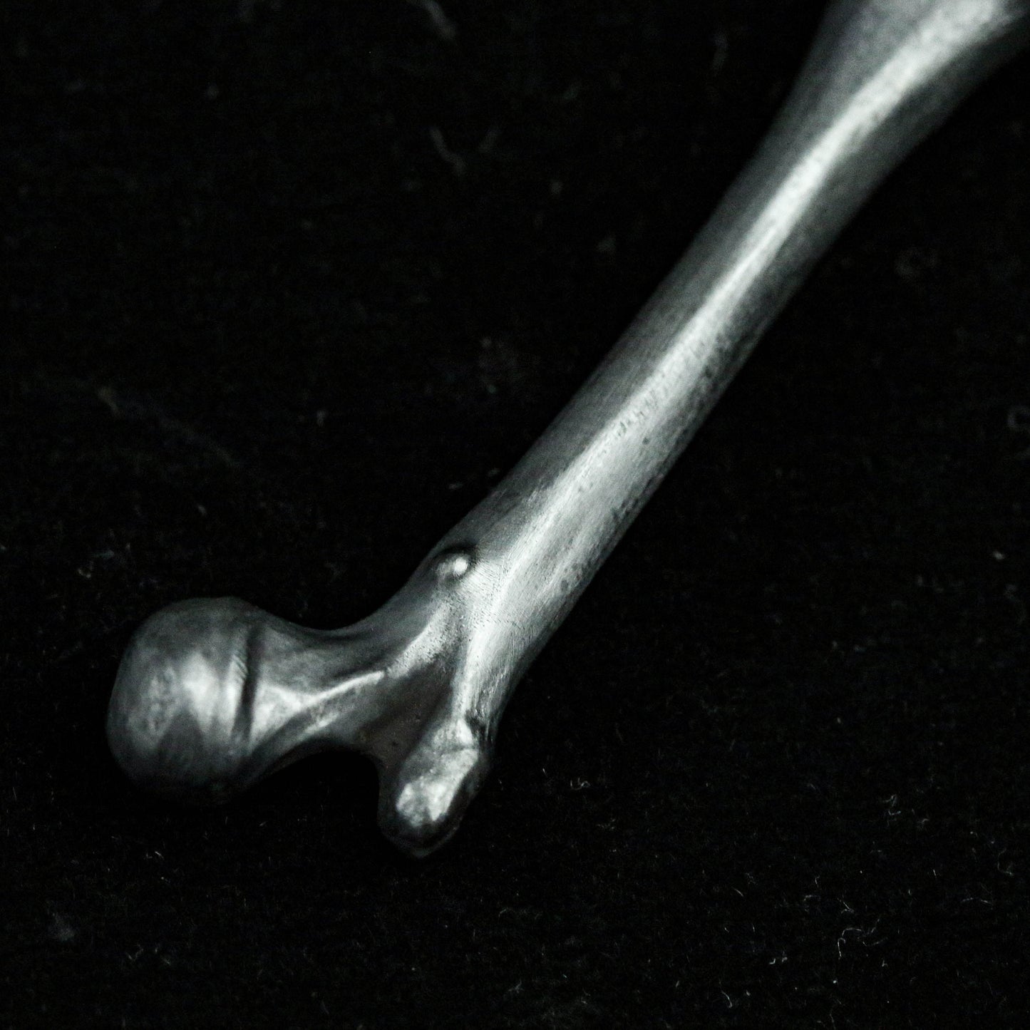 Leg bone pendant animal bone skull section ham sausage unique plain high-end unique 925 sterling silver brass pendant ornament