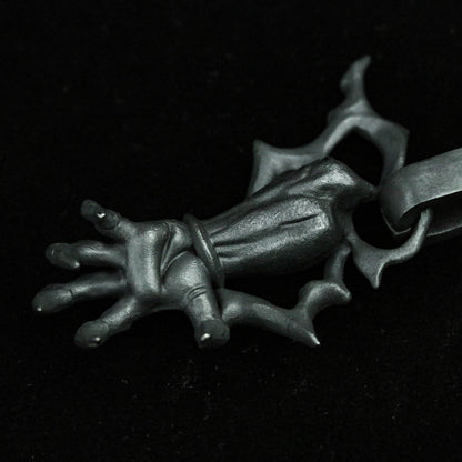 Manipulator Armor Warrior Palm Electrode Ghost Hand Pendant Devil Claw Vampire Terror Contender 925 Sterling Silver Brass
