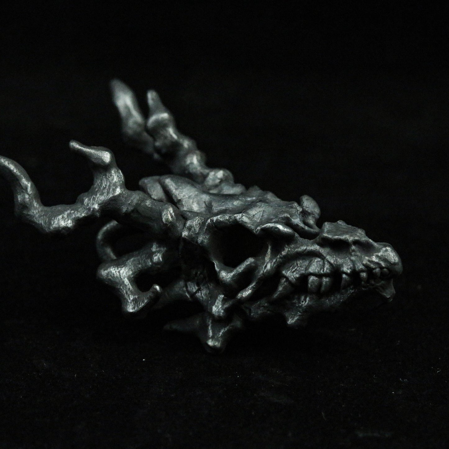 925 Sterling Silver Dragon Pendant Brass Bone Pendant Bone Pendant Skull Gothic Raptors New Creative Handmade Hollow Bone Dragon Head