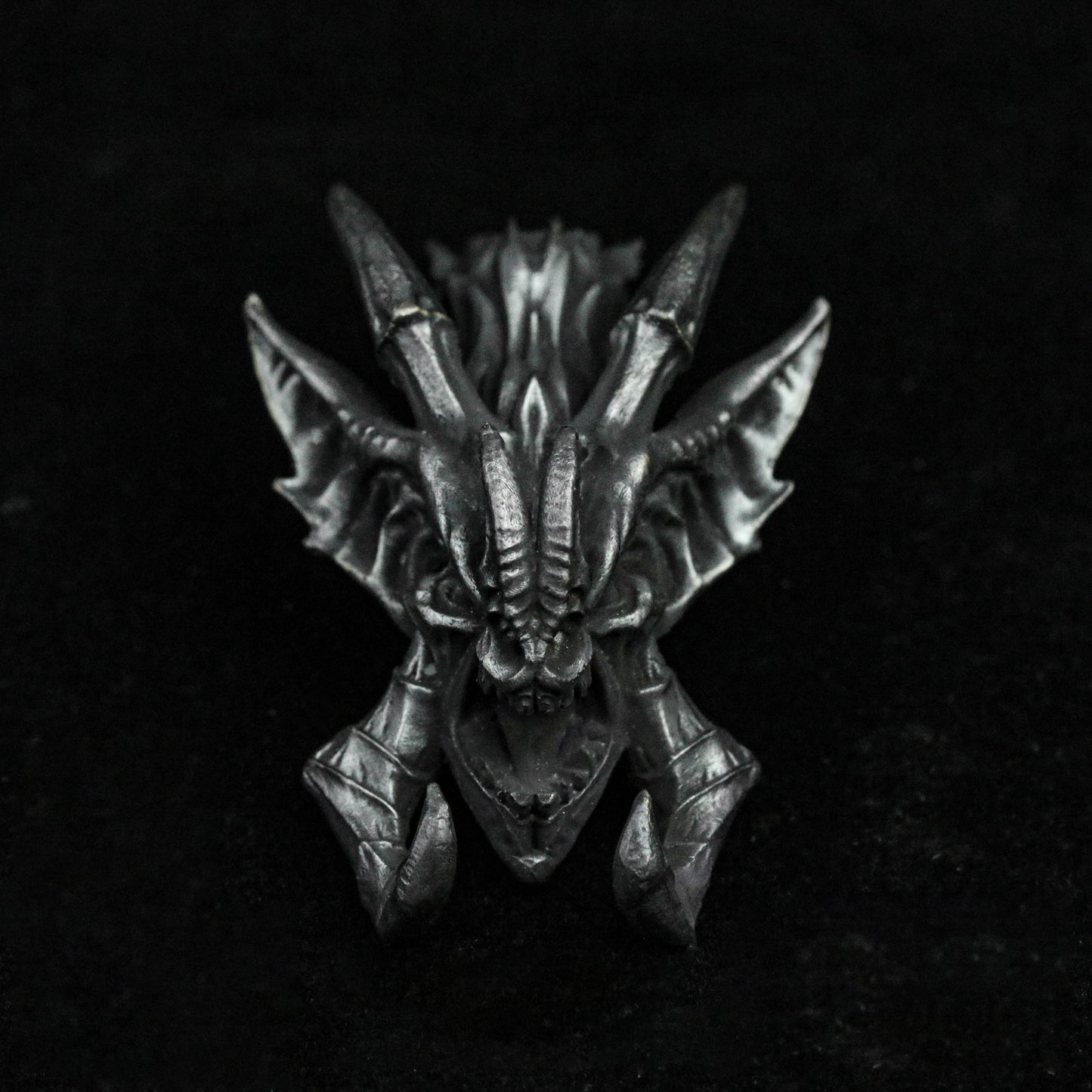 Vampire Stone Statue Silver Pendant Devil Horn Dragon Head 925 Sterling Silver Pendant Animal Brass Personality Skull Pendant Retro