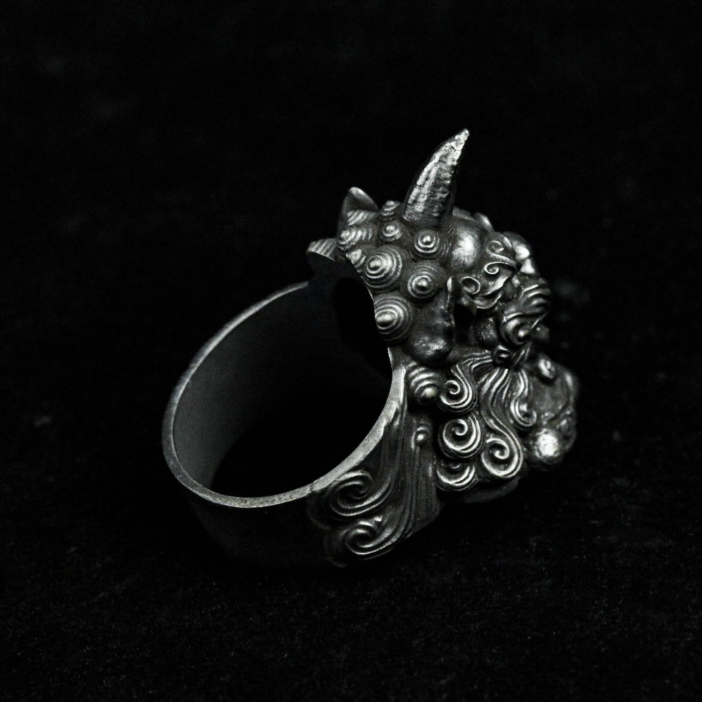 Lion Pixiu ring animal warding off evil blessing peace mascot the thing of faith unicorn beast retro ring popular niche