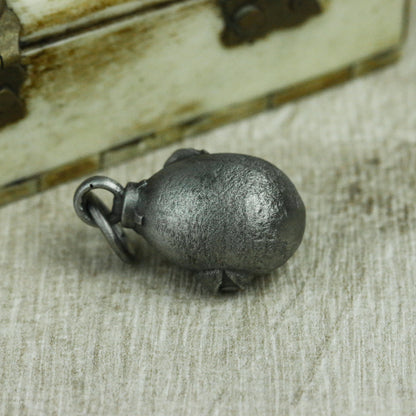 Overlord's Egg 925 Silver Pendant Necklace-Legend of Sword Style Beihe Wright-Handmade Solid Silver Pendant Gift Necklace - SATANHORN