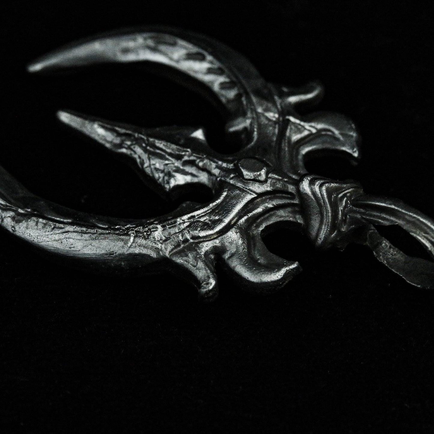 Luna's Armed Halberd Pendant 925 Sterling Silver Vintage Tomahawk Pendant Halberd Knife Chain Blade Ancient Moon Knife