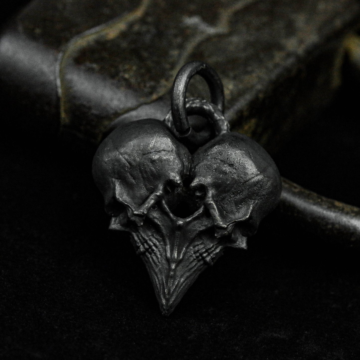 Skull Silver Pendant Poker Heart Shaped Brass Pendant 925 Sterling Silver Vintage Hand-engraved Key Pendant Solid