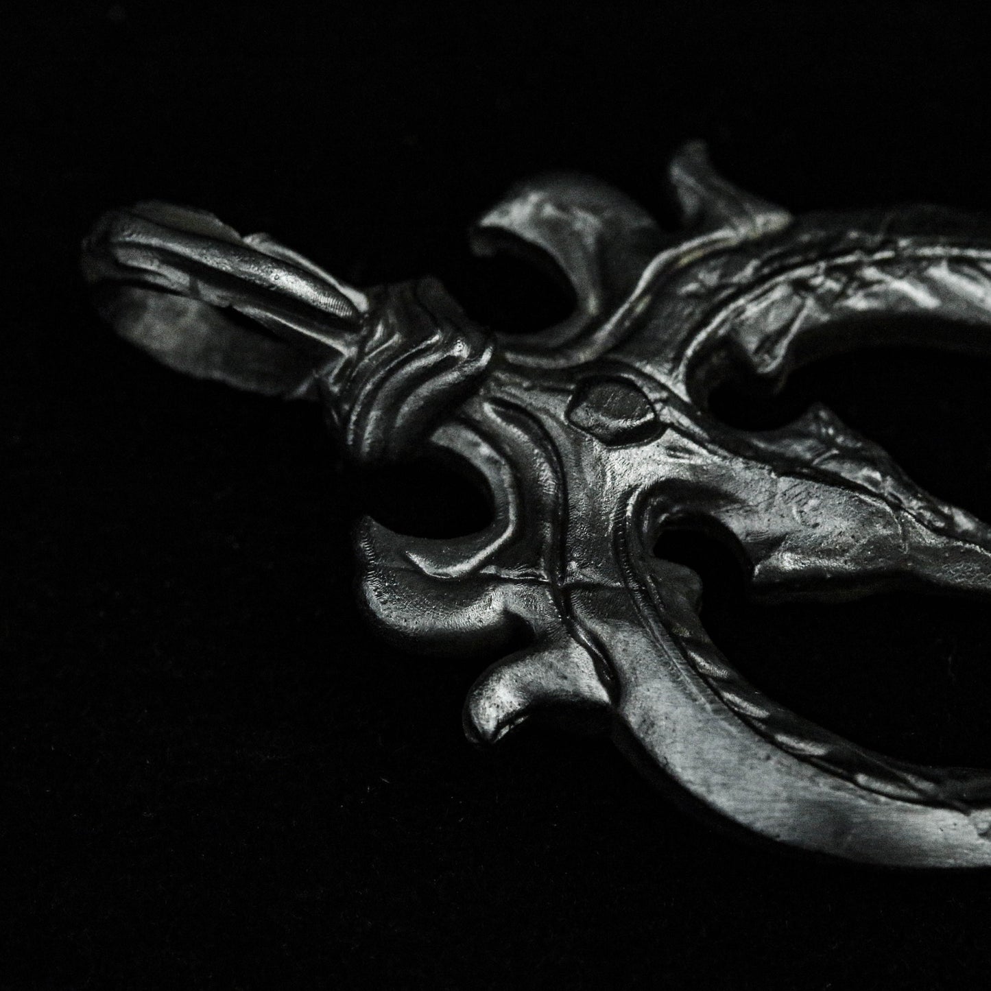 Luna's Armed Halberd Pendant 925 Sterling Silver Vintage Tomahawk Pendant Halberd Knife Chain Blade Ancient Moon Knife