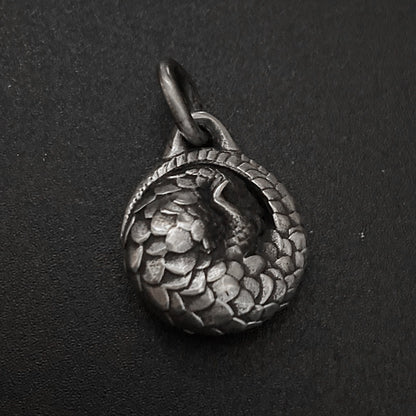 925 Sterling silver pangolin pendant, pangolin pendant, forest guardian, animal pendant, pangolin necklace, craftsmanship
