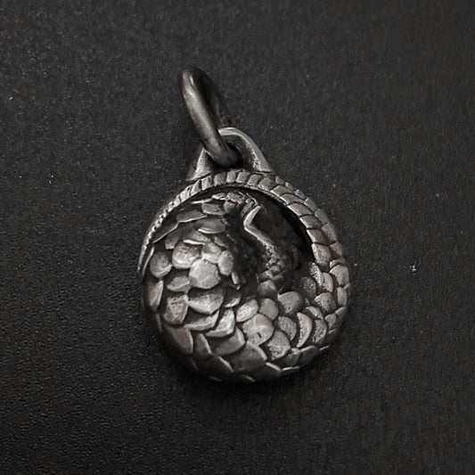 925 Sterling silver pangolin pendant, pangolin pendant, forest guardian, animal pendant, pangolin necklace, craftsmanship