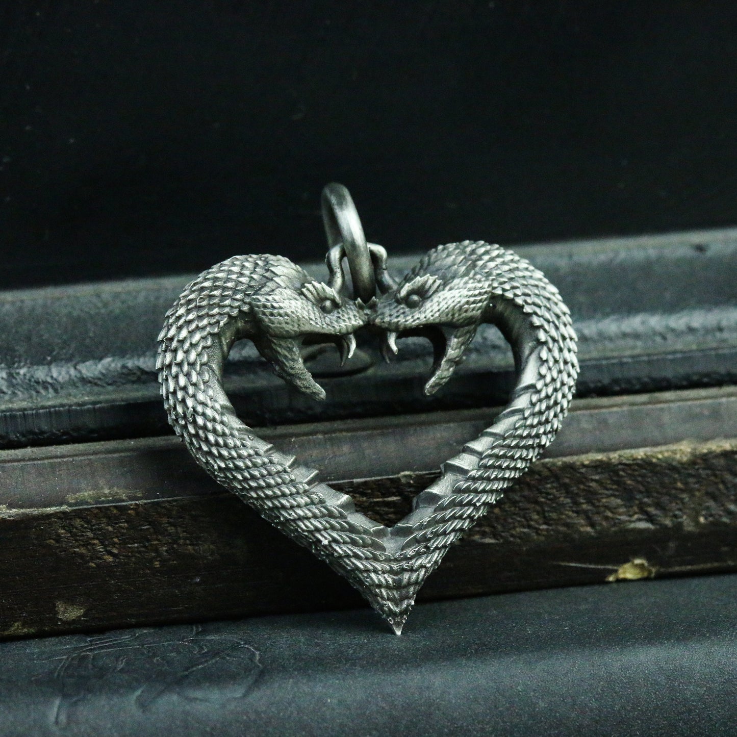 Heart-shaped snake 925 silver pendant necklace, couple snake gothic pendant silver necklace, gothic handmade unique pendant gift