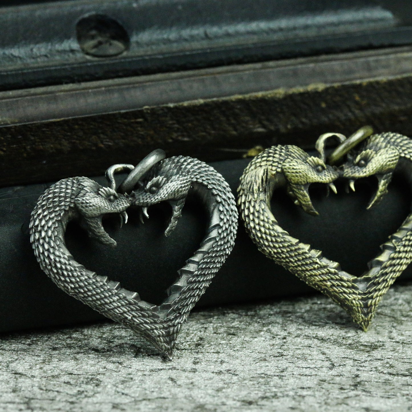 Heart-shaped snake 925 silver pendant necklace, couple snake gothic pendant silver necklace, gothic handmade unique pendant gift