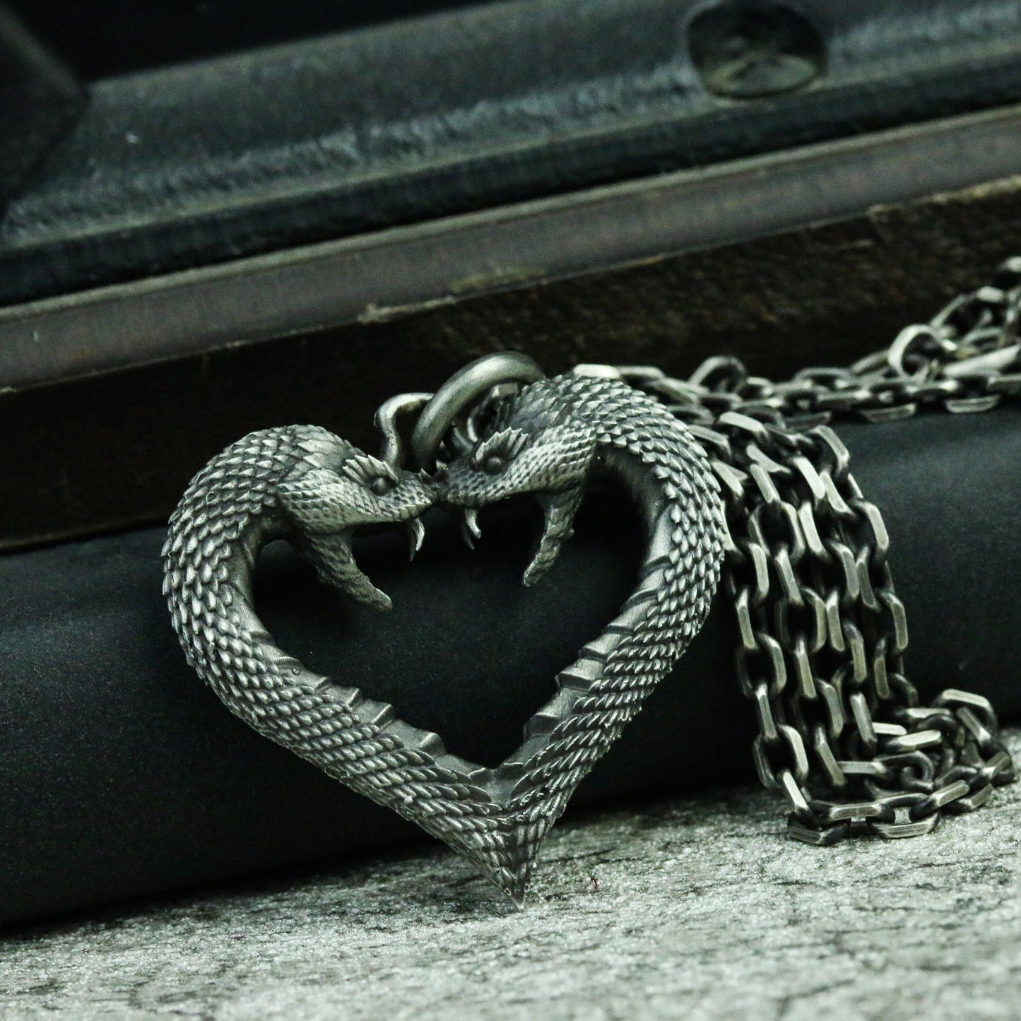 Heart-shaped snake 925 silver pendant necklace, couple snake gothic pendant silver necklace, gothic handmade unique pendant gift