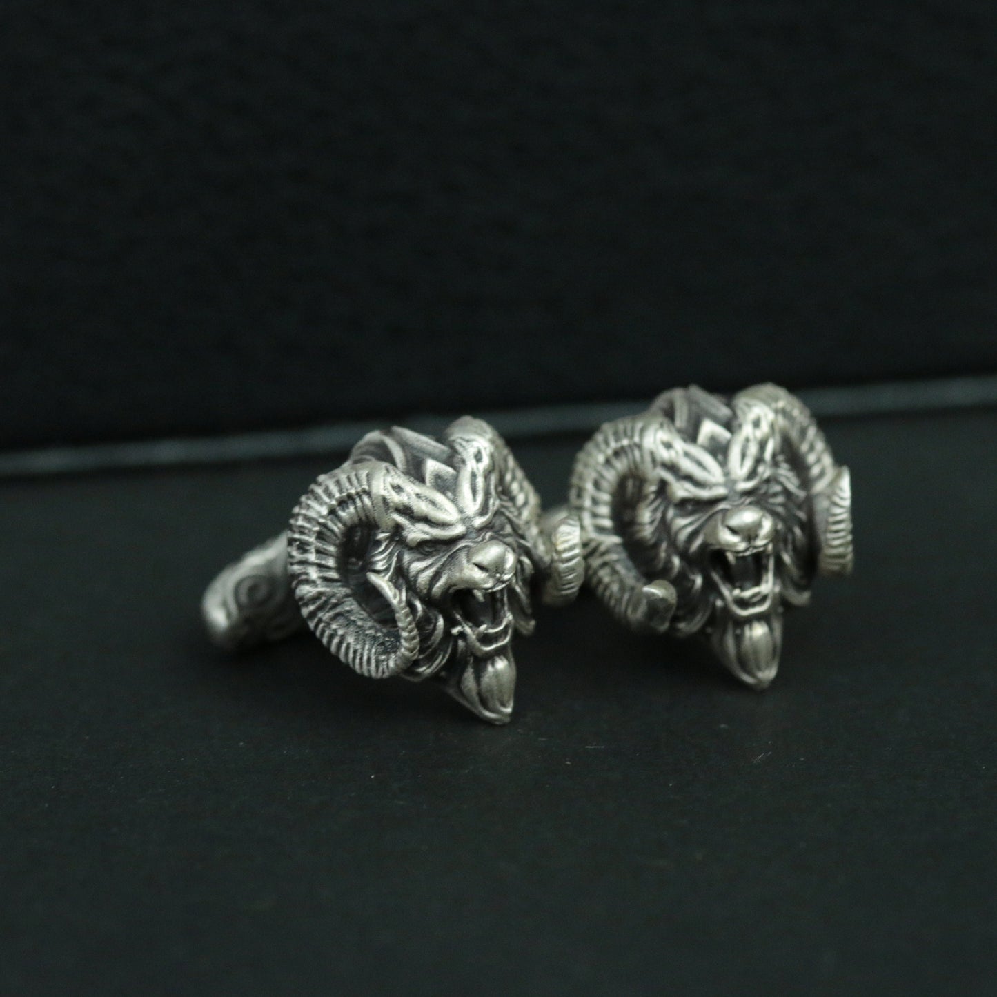 925 silver divine beast white zephyr lion head ram head cufflinks, men's ram cufflinks, silver wedding gift cufflinks