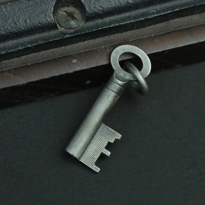 Vintage key 925 silver pendant necklace, Gothic silver necklace, key pendant, handmade personalized pendant