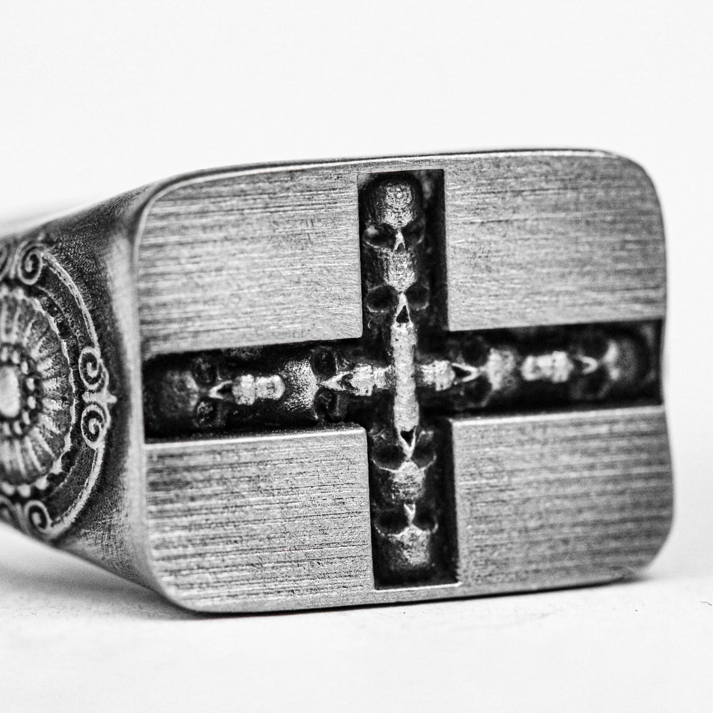 Skull Silver Ring, Cross Brass Ring. Single Ring. Vintage Rings, Gothic Jewelry, Inlaid Skull Rings, Thumb Rings, Original New Arrivals