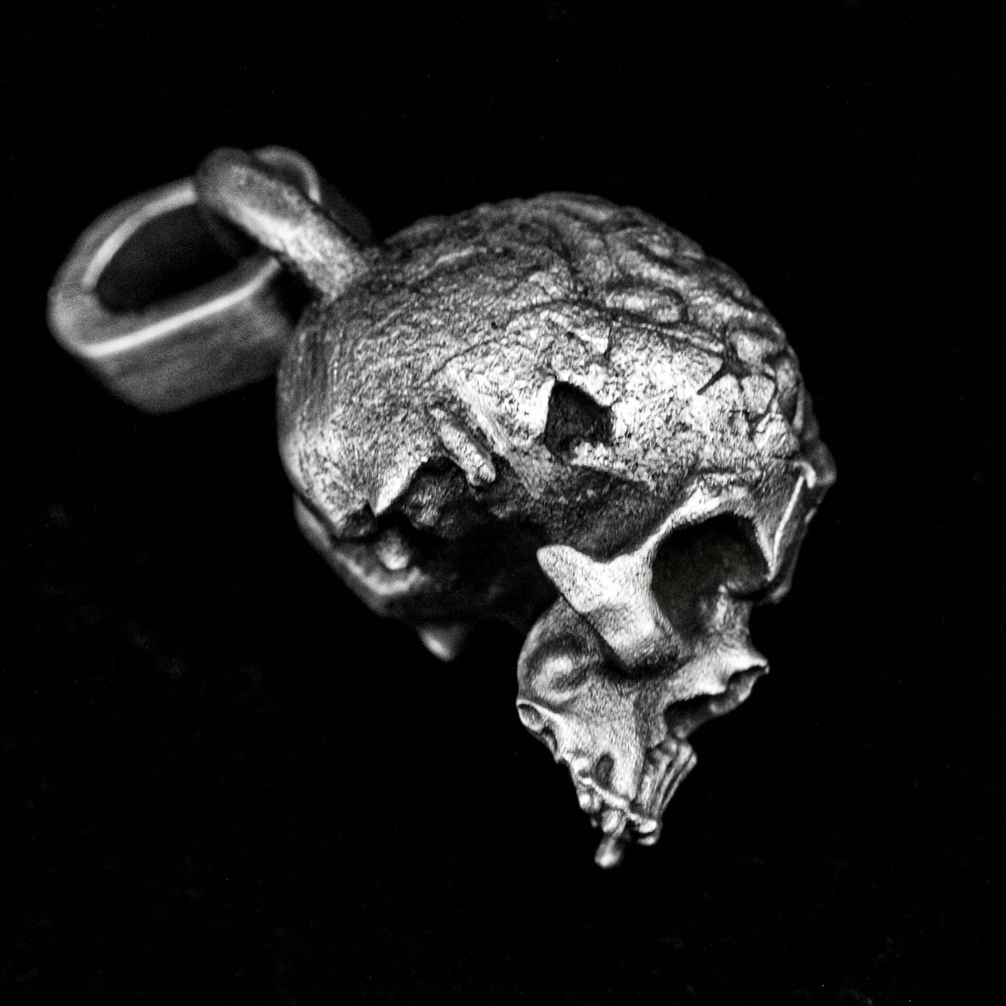 Brain silver pendant. Skull pendant, domineering three-dimensional silver ornament, skull pattern pendant, custom jewelry