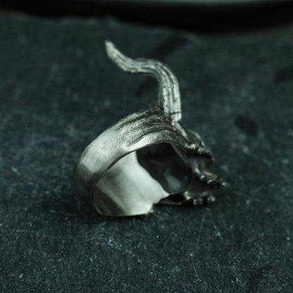 Three Eyes Skull Silver Ring - Jawless Gothic Skull Ring - Breathtaking Ring Gift Personalized - SATANHORN