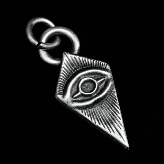 Eye of Horus silver pendant, totem god brand brass pendant, diamond pendant, eye pendant, simple retro 925 sterling silver jewelry.