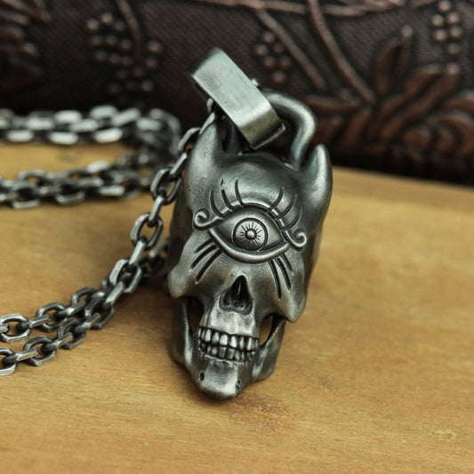 Hell's Eye Skull Silver Pendant Necklace, Cursed Totem Skull Pendant, Mysterious Artisan Silver Jewelry Gift