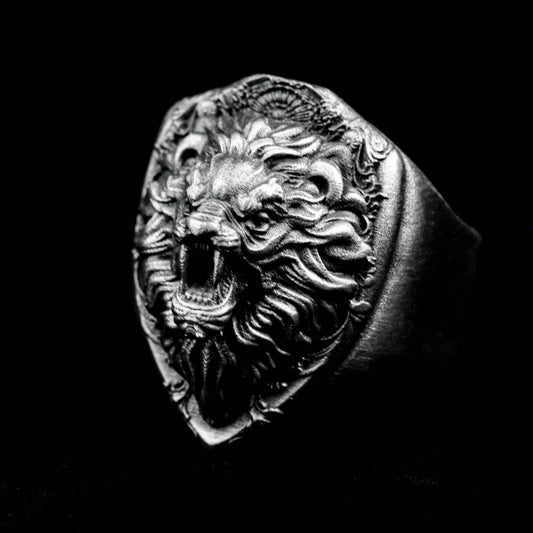 Shield-shaped lion ring, lion king brass ring, domineering men's ring, new silver ring with embossed design, mythical beast open ring