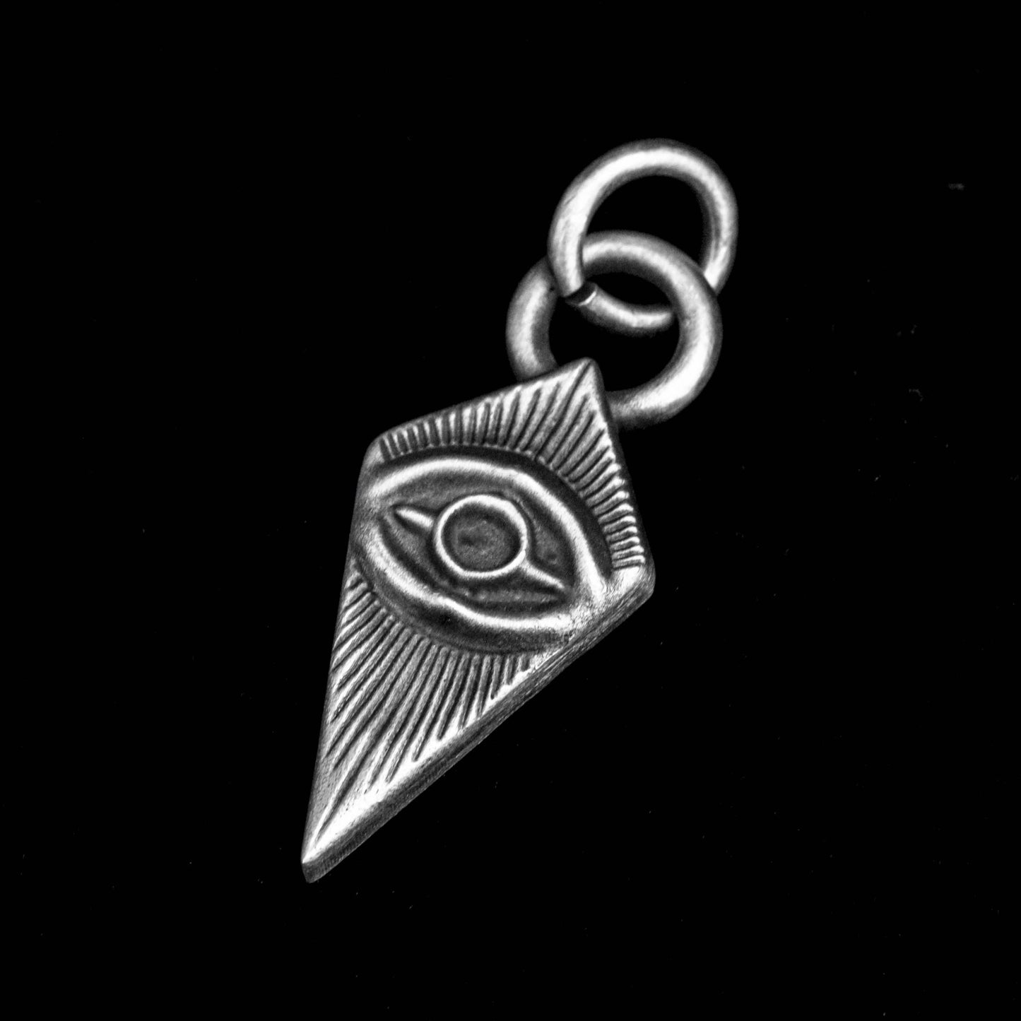 Eye of Horus silver pendant, totem god brand brass pendant, diamond pendant, eye pendant, simple retro 925 sterling silver jewelry.